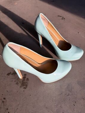 Chinese Laundry Mint Green Patent Platform Pumps